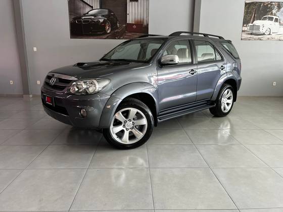 TOYOTA HILUX SW4 3.0 SRV 4X4 16V TURBO INTERCOOLER DIESEL 4P MANUAL